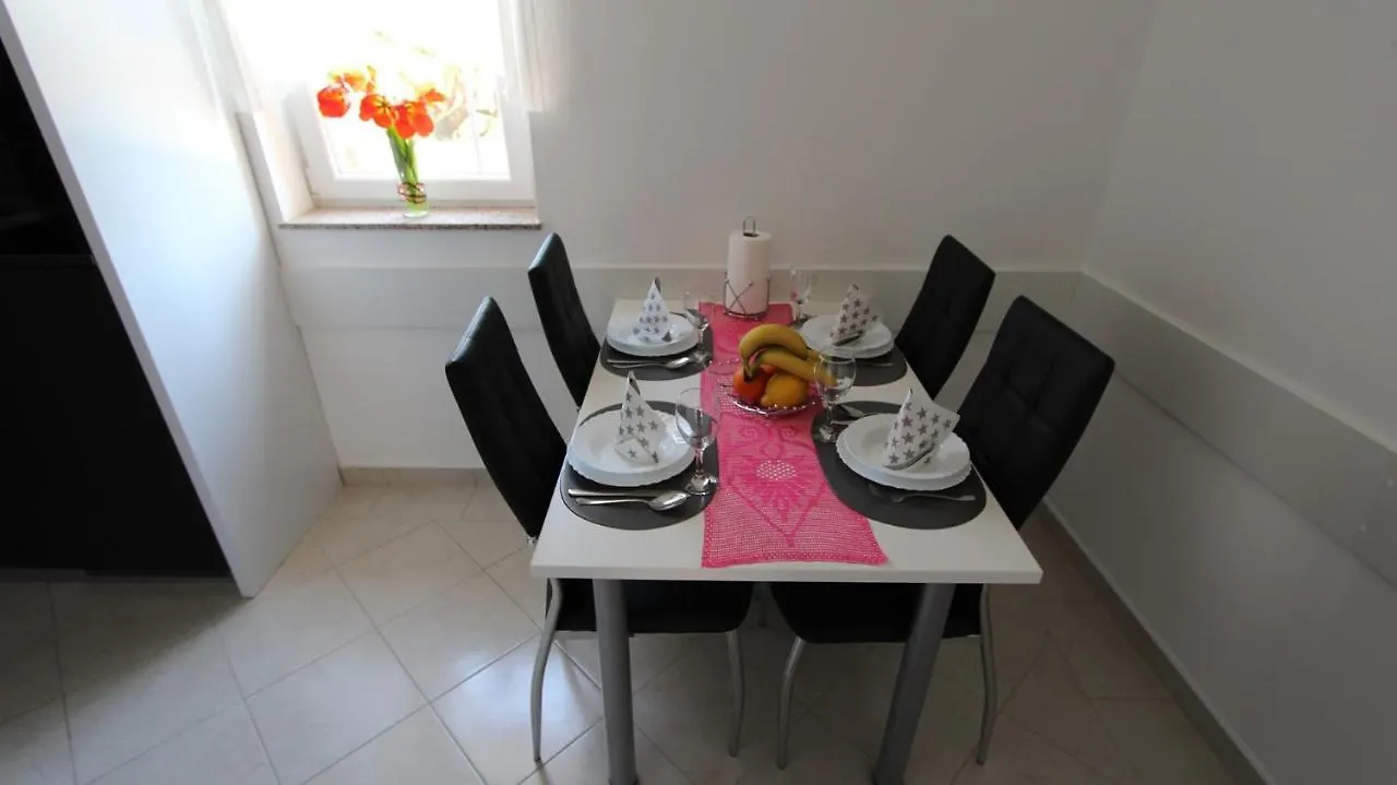 Casa de hóspedes Apartments Janes Sveti Anton