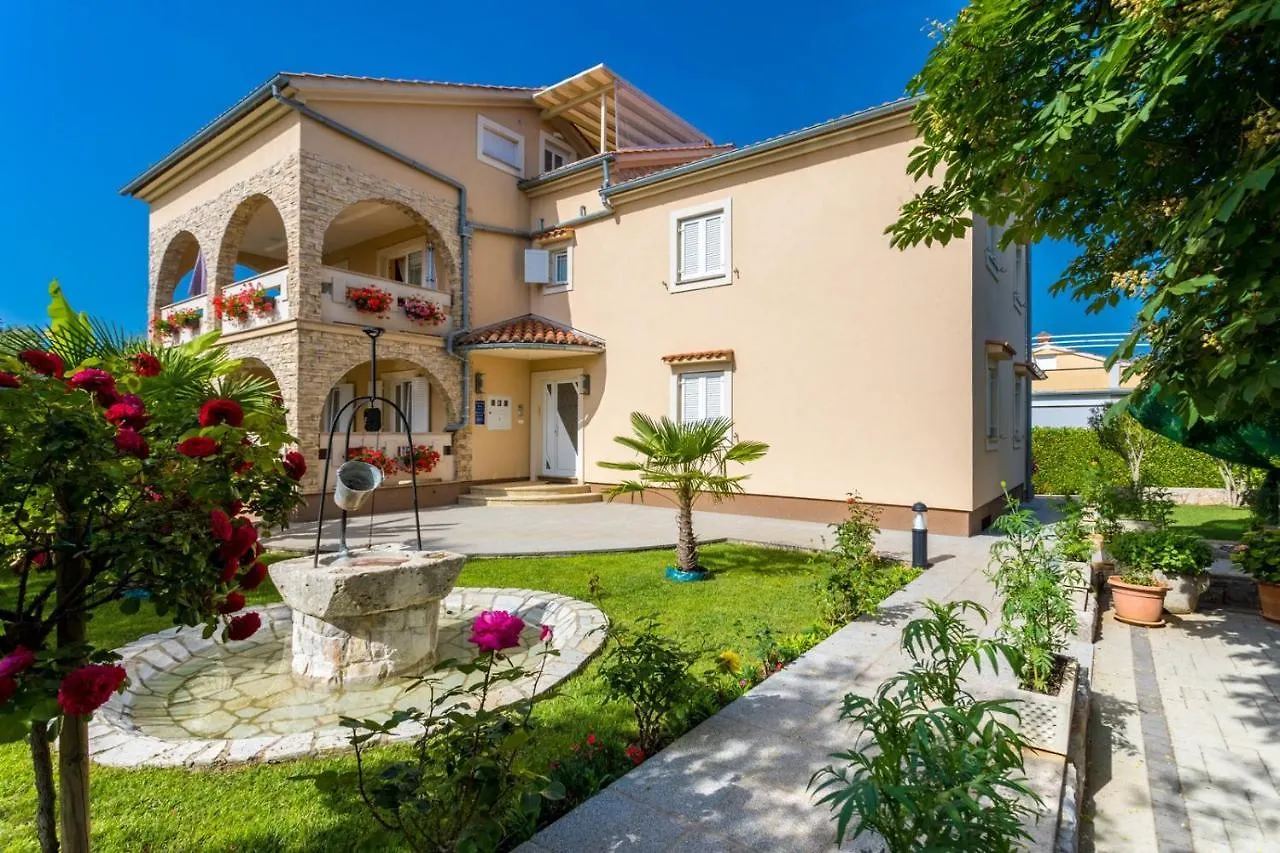 Apartments Janes Sveti Anton  Casa de hóspedes Sveti Anton (Krk)